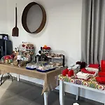 Couette-café Carmiano: Luxury Seaside Retreat With And Pool 4*