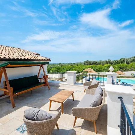 B&B Carmiano Luxury Bedrooms In In The Province Of Syracuse With And Swimming Pool And Wonderful Seaview