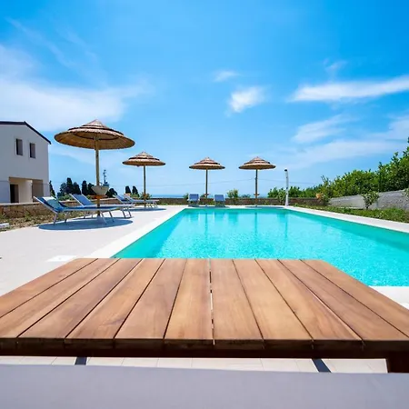 B&B Carmiano Luxury Bedrooms In In The Province Of Syracuse With And Swimming Pool And Wonderful Seaview
